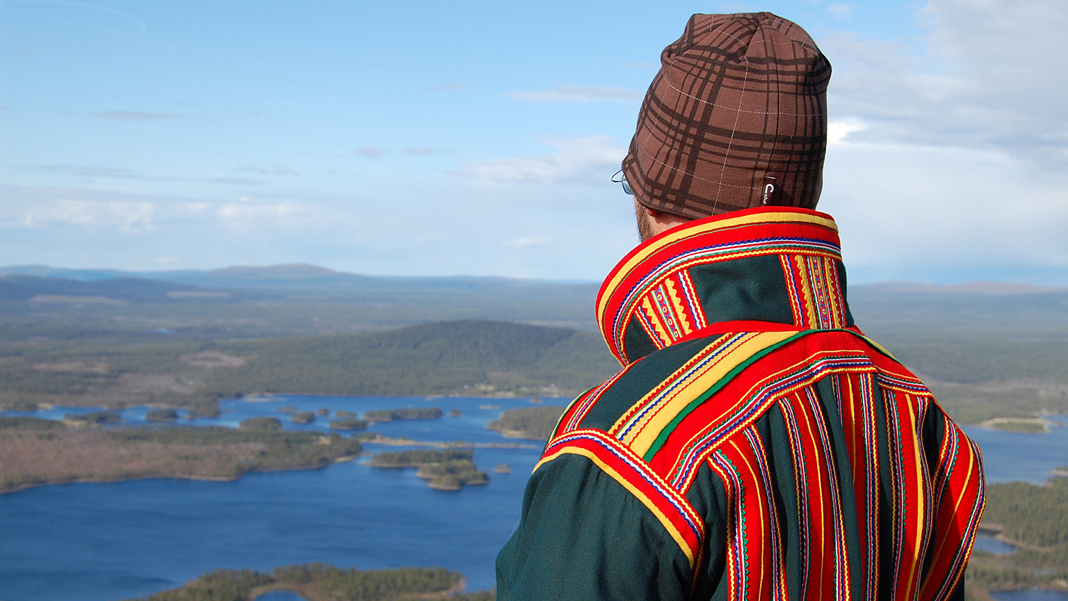 The Sámi people live in reindeer herding communities throughout an extensive area of the Arctic. Photo by Sámiid Riikkasearvi.