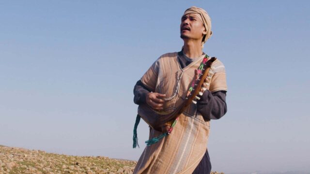 Thumbnail Video of Chi Suwichan Performing